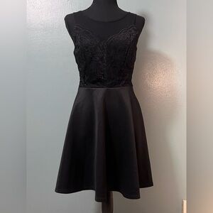 Bundle & save 30% off 2+ items​​​​